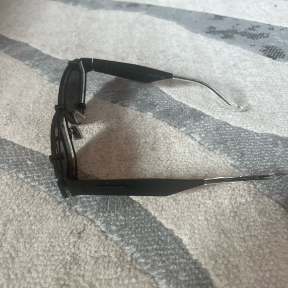 BOTTEGA VENETA sunglasses - Picture 6 of 6